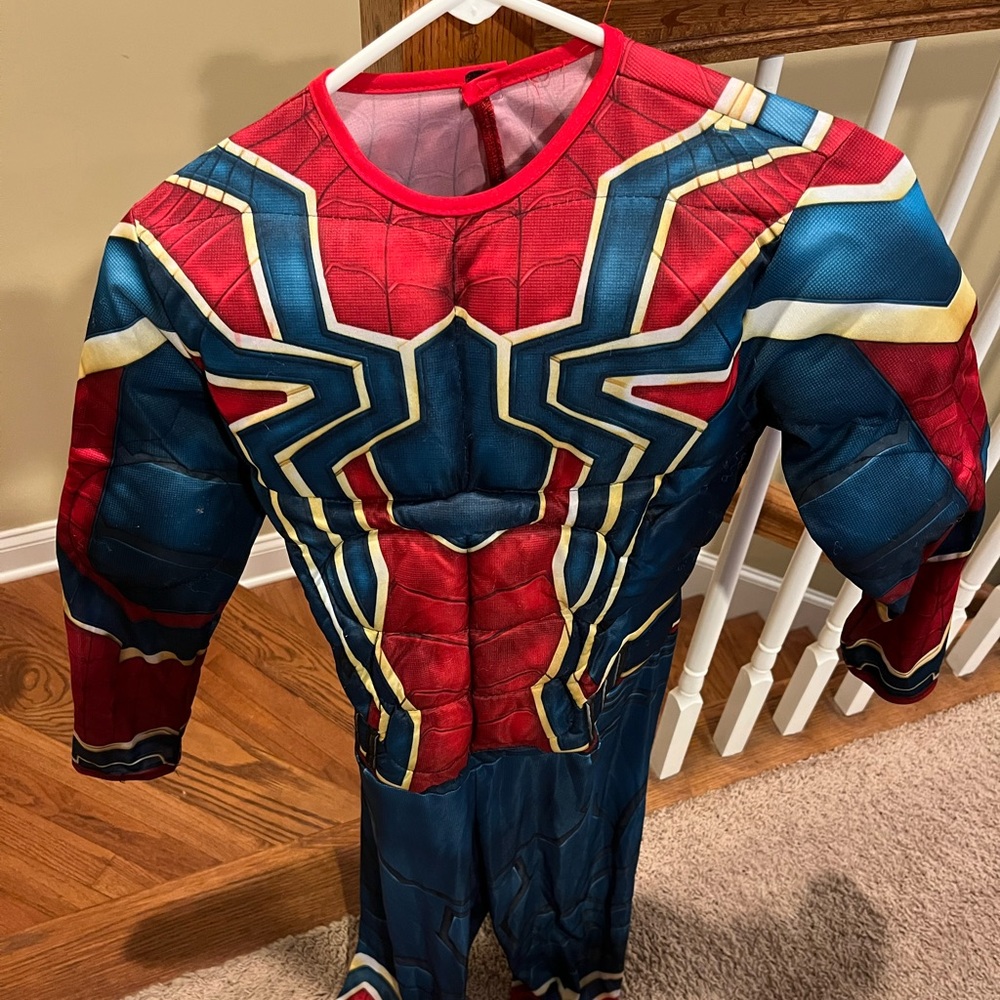 Avengers Endgame Iron Spider Costume size Youth Large (12-14).